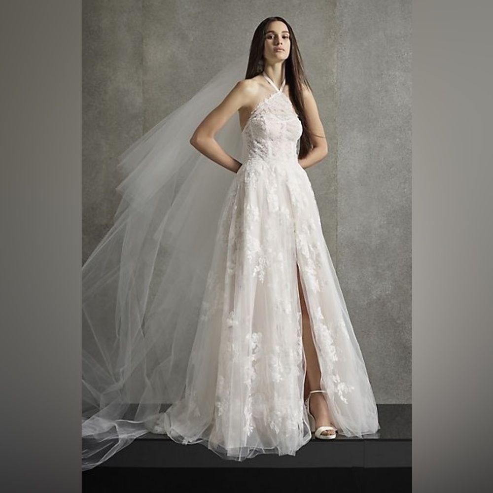 Vera Wang Halter lace Aline wedding gown